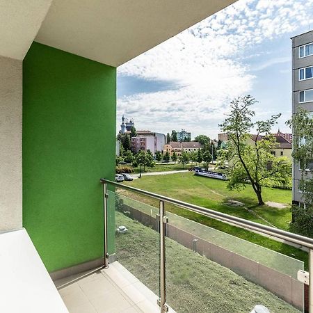 Hotel Krystal Hodonín Buitenkant foto